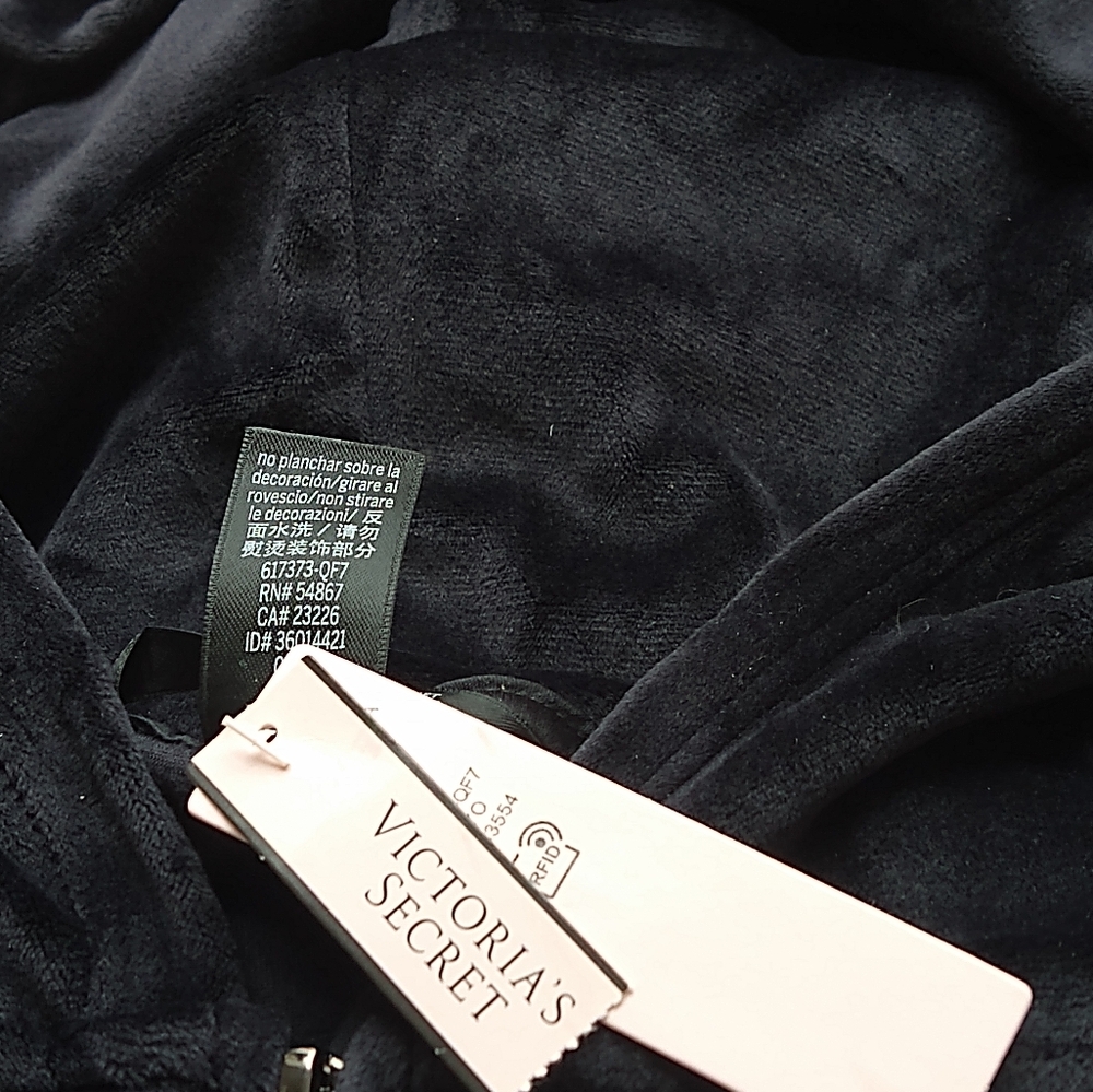 Victoria's Secret Stunning Zip Up Hoodie XXL Plush New! Black Comes W/ Free VS